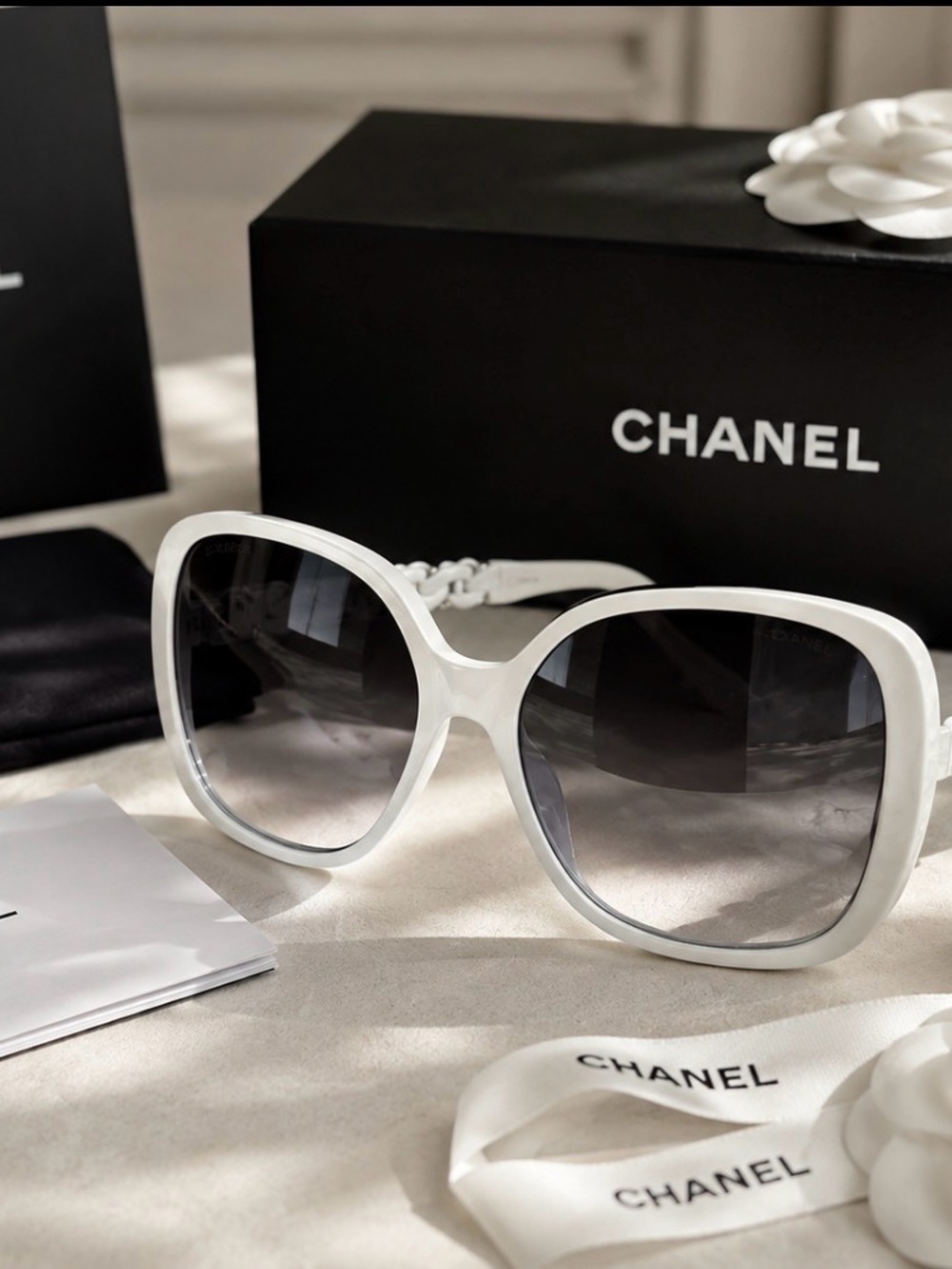 CHANEL White Oversized Square Sunglasses with Gradient Gray Lenses